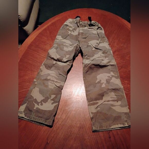 Camouflage Cargo Pants- Size: 7 Kids   (1028) - Picture 2 of 3